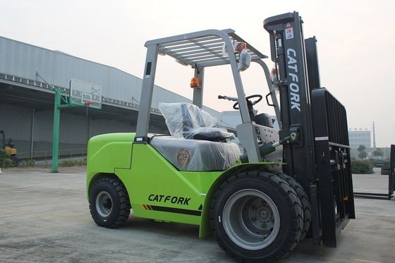 El motor de carga de 4 toneladas SNSC es un camión de carga de 2 etapas