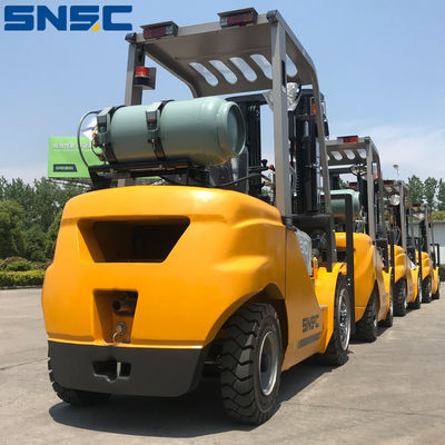 2500 kg Camioneta elevadora de contenedores de transporte China Gq491 Lp Camioneta elevadora de gas